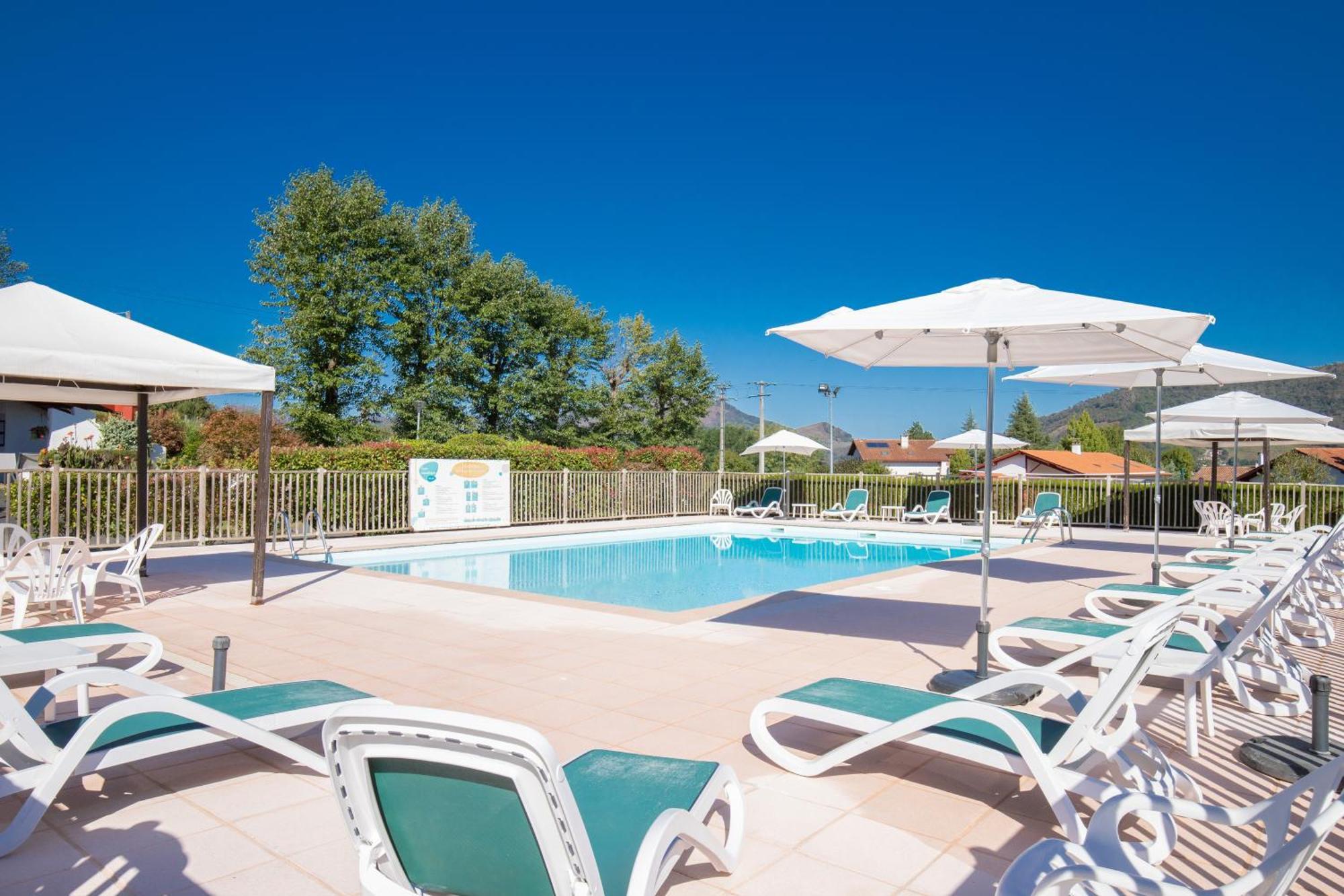 Vvf Residence Pays Basque Saint-Jean-Pied-De-Port Esterno foto