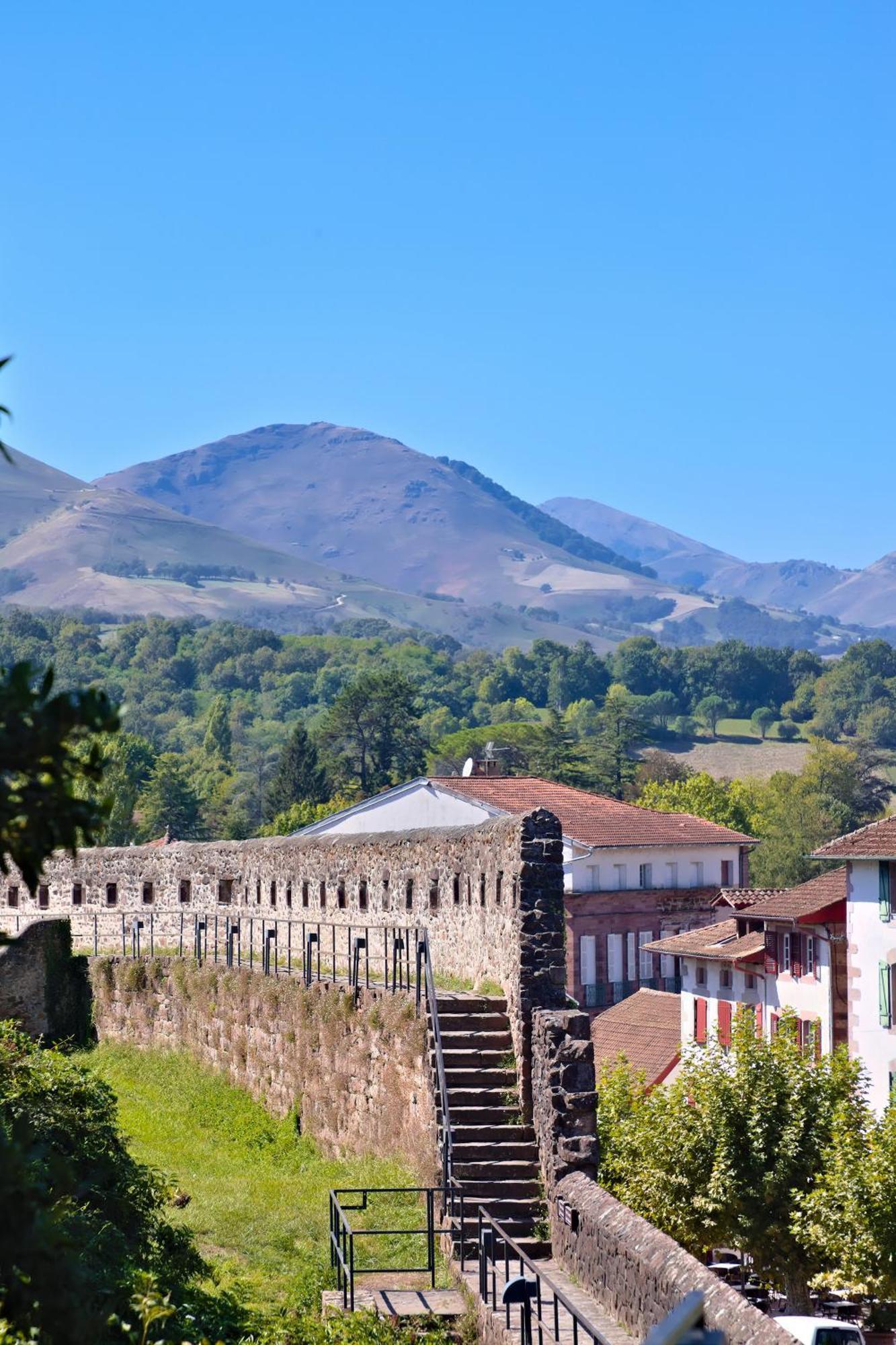 Vvf Residence Pays Basque Saint-Jean-Pied-De-Port Esterno foto